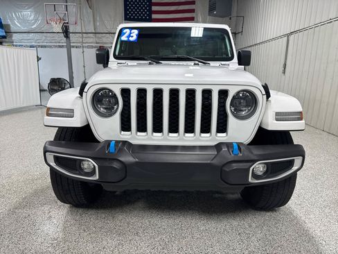 Used 2023 Jeep Wrangler Unlimited Sahara w/ Cold Weather Group AWD/4WD image 3