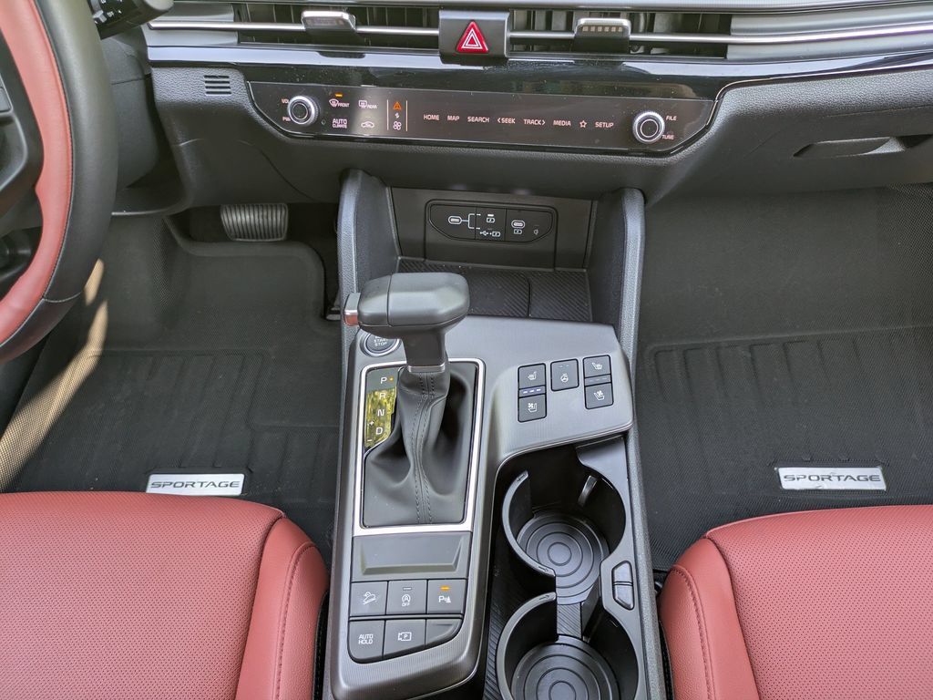 Used 2026 Kia Sportage SX FWD image 19