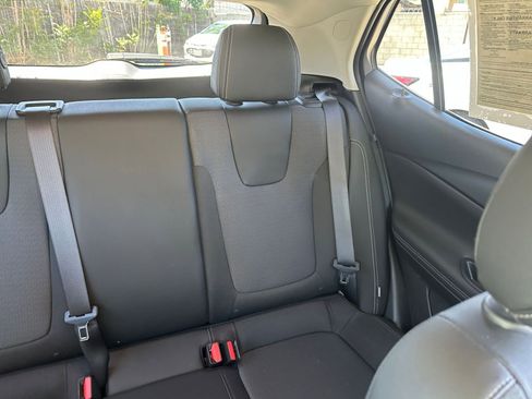 Used 2025 Buick Encore GX Preferred image 36