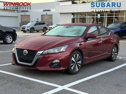 Used 2020 Nissan Altima 2.5 SV FWD image 1
