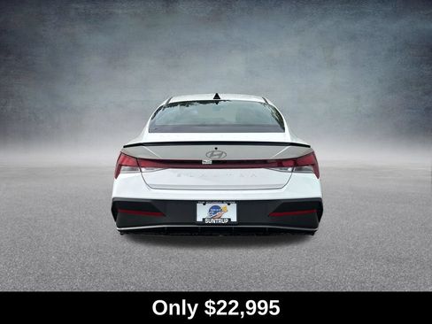 Used 2026 Hyundai Elantra Sport FWD image 4