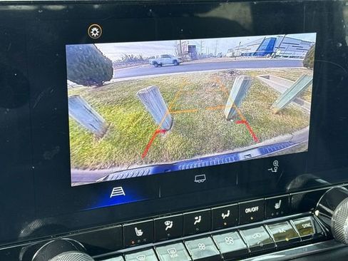 Used 2023 Chevrolet Colorado Z71 w/ Z71 Convenience Package 2 image 14