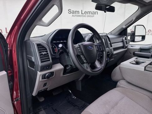 Used 2019 Ford F250 XLT w/ XLT Premium Package AWD/4WD image 9