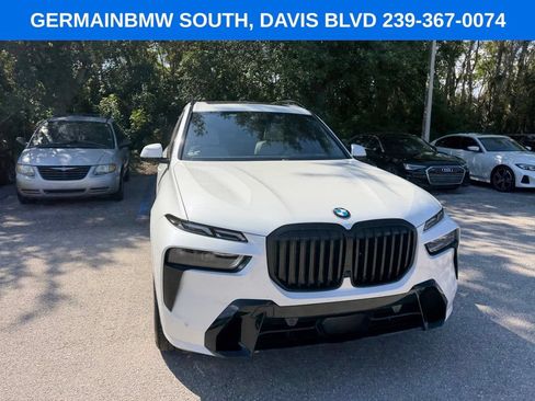 Used 2023 BMW X7 xDrive40i w/ Executive Package AWD/4WD image 4