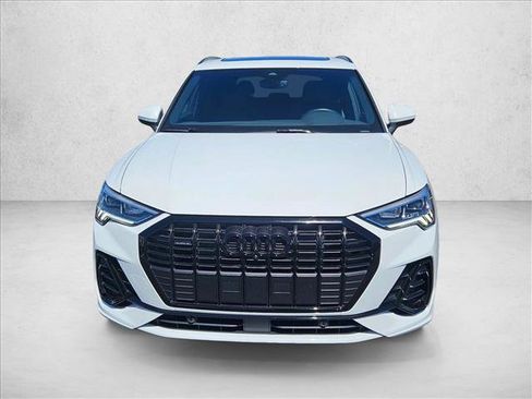 Used 2022 Audi Q3 2.0T Premium Plus AWD/4WD image 2