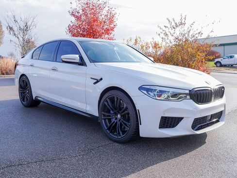 Used 2018 BMW M5 image 11