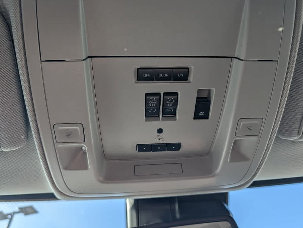 Used 2019 GMC Sierra 3500 Denali w/ Duramax Plus Package AWD/4WD image 22