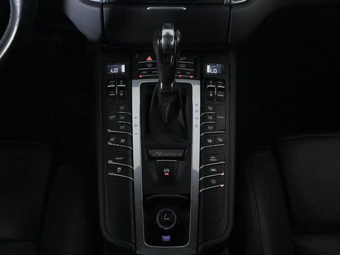 Certified 2018 Porsche Macan S AWD/4WD image 16