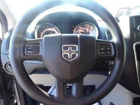 Used 2013 Dodge Grand Caravan SXT FWD image 12
