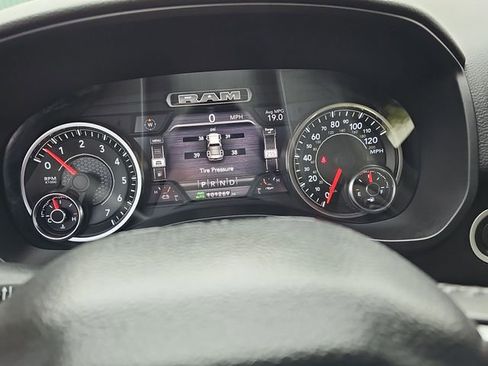 Used 2020 RAM 1500 Big Horn AWD/4WD image 13