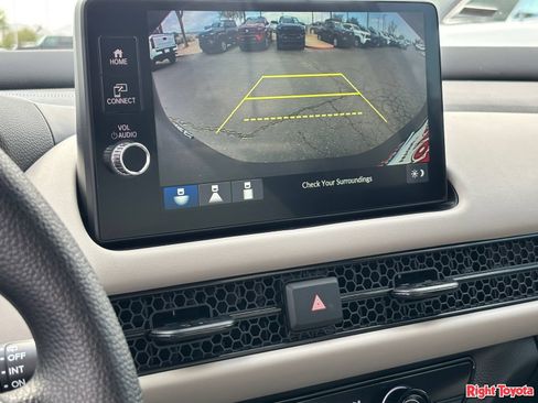 Used 2026 Honda HR-V LX image 28
