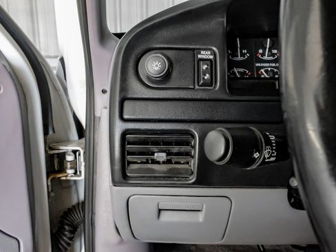 Used 1996 Ford Bronco XLT AWD/4WD image 24