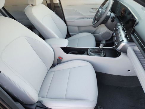 New 2026 Hyundai Kona SE image 10