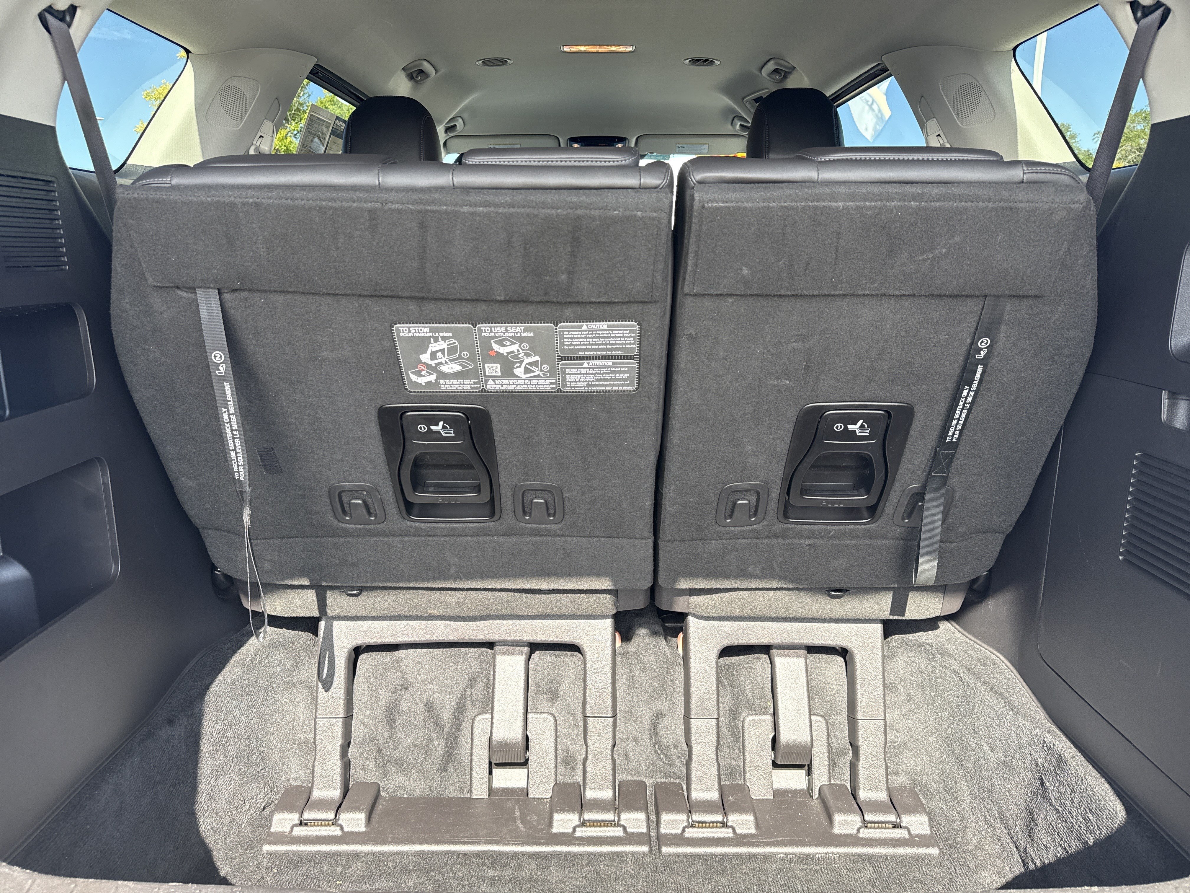 Used 2026 Kia Carnival FWD image 32