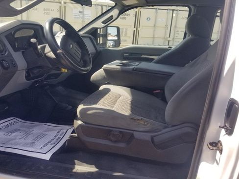 Used 2016 Ford F250 XL AWD/4WD image 9