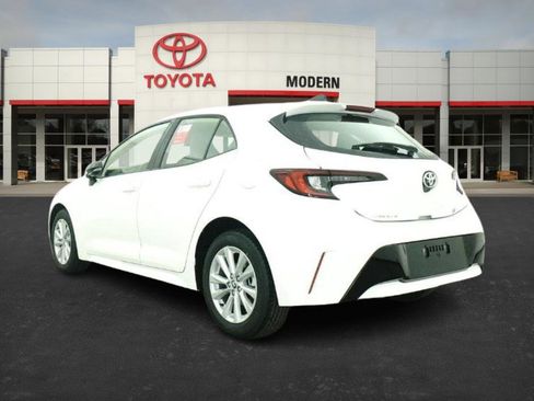 New 2026 Toyota Corolla SE image 18