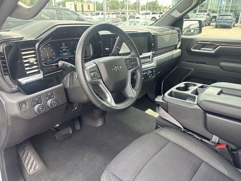 Certified 2024 Chevrolet Silverado 1500 RST AWD/4WD image 10