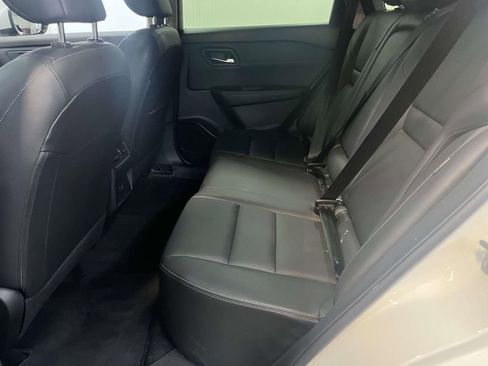 Used 2023 Nissan Rogue SL image 13