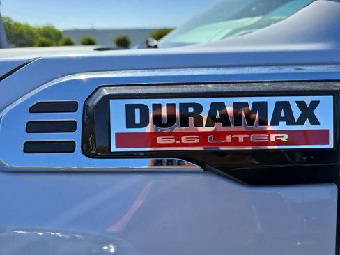 New 2026 GMC Sierra 3500 Denali w/ Denali Reserve Package AWD/4WD image 6