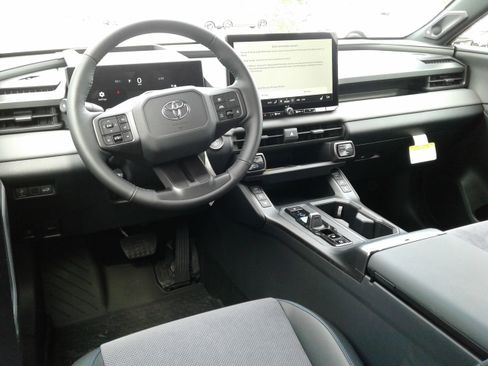 New 2026 Toyota RAV4 XSE AWD/4WD image 5