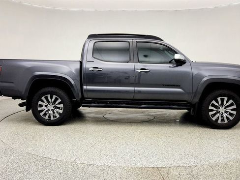 Used 2023 Toyota Tacoma Limited AWD/4WD image 4