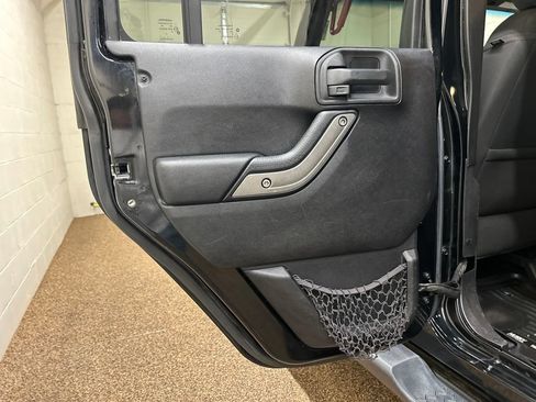 Used 2015 Jeep Wrangler Unlimited Sport w/ Quick Order Package 24S AWD/4WD image 14