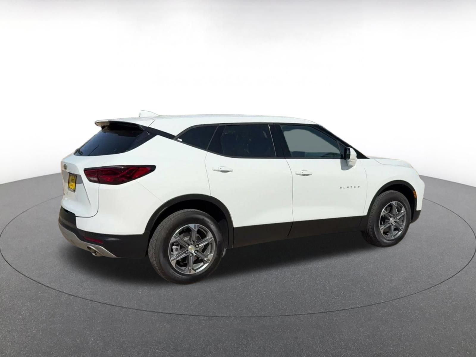 Used 2026 Chevrolet Blazer LT FWD image 14