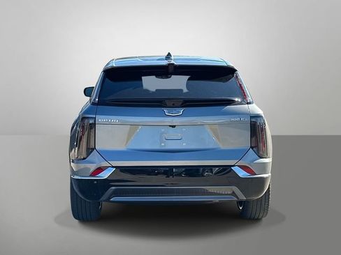 New 2026 Cadillac Optiq Luxury 2 image 15