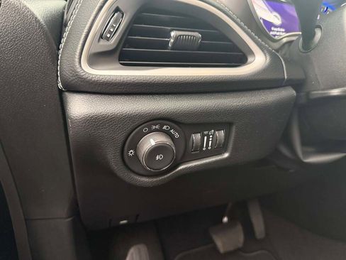 New 2026 Chrysler Pacifica Select image 29