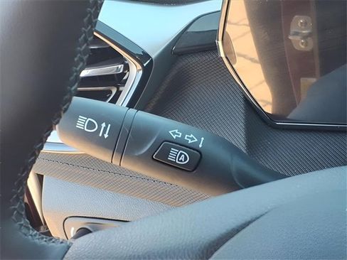 Used 2024 Chevrolet TrailBlazer LT w/ LT Cold Weather Package image 14