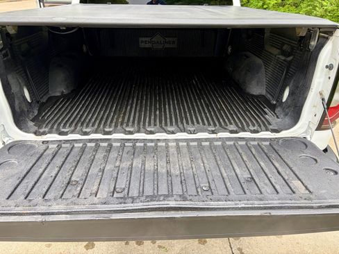 Used 2016 GMC Sierra 1500 SLT w/ SLT Premium Package AWD/4WD image 12