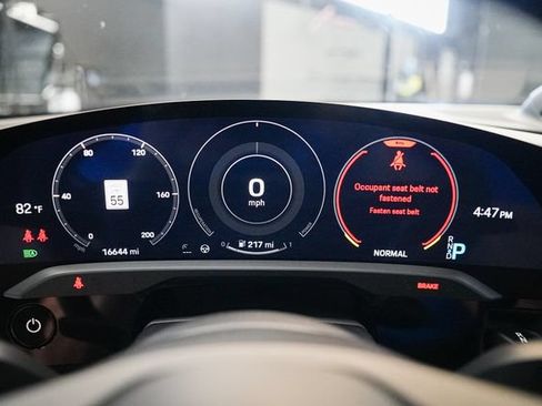 Used 2020 Porsche Taycan Turbo AWD/4WD image 20