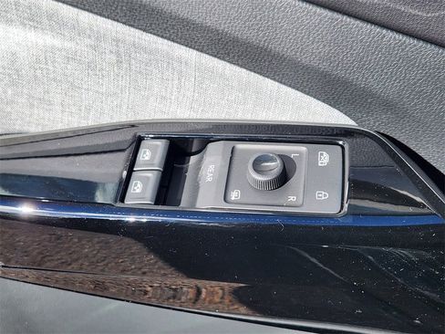 New 2026 Volkswagen ID.4 Pro image 4