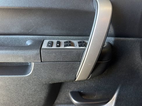 Used 2011 Chevrolet Silverado 1500 LT w/ All-Star Edition RWD image 12
