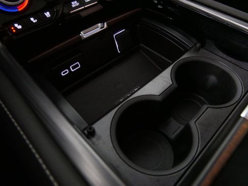 Used 2024 GMC Yukon Denali Ultimate image 28