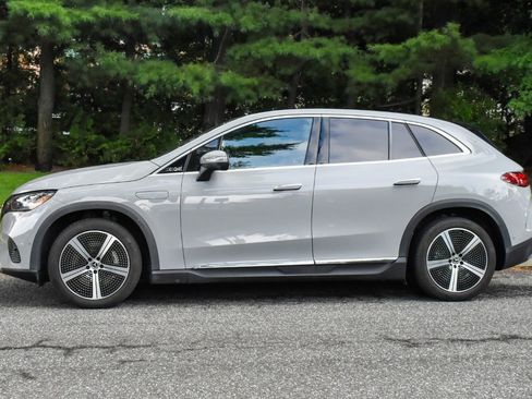 Used 2023 Mercedes-Benz EQE 350+ 4MATIC SUV w/ Exclusive Trim Package image 3