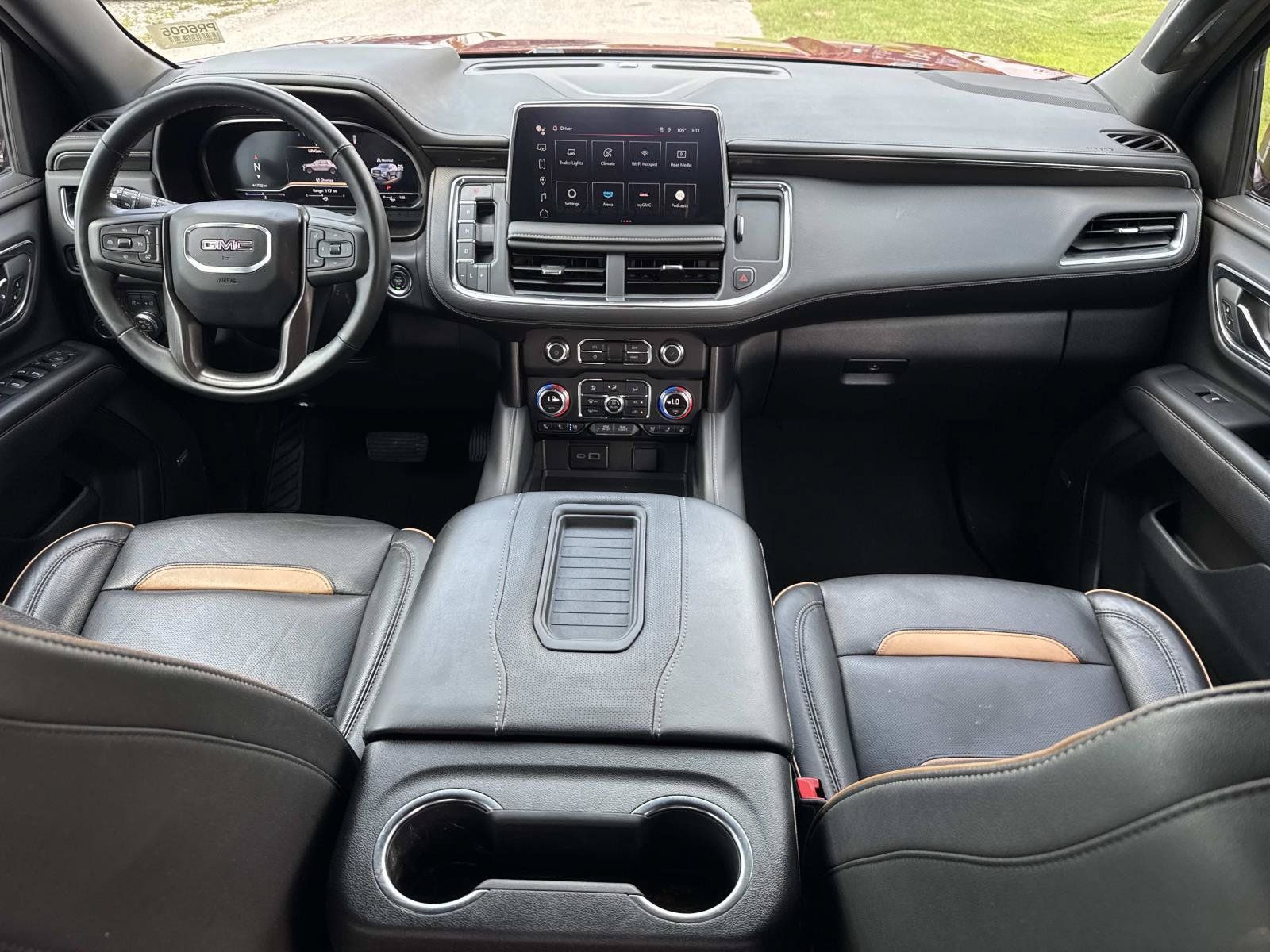 Used 2024 GMC Yukon AT4 w/ Technology Package AWD/4WD image 27