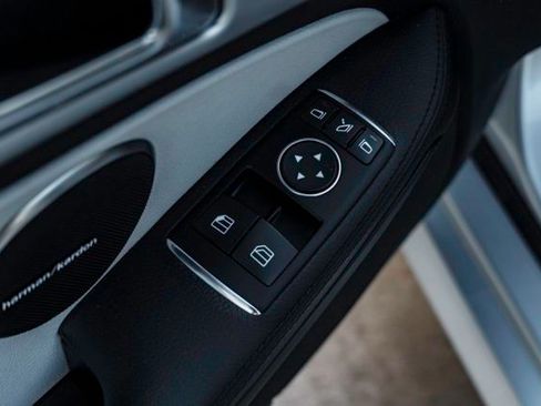 Used 2014 Mercedes-Benz SLK 350 image 21