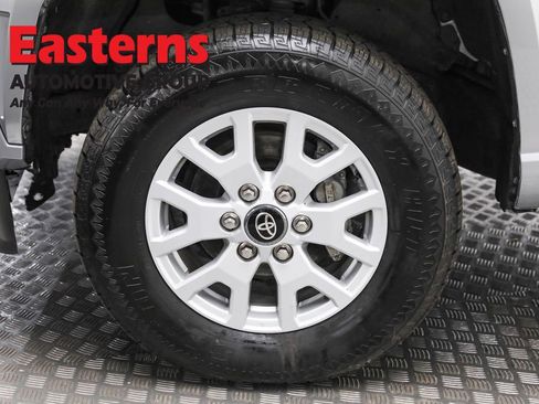 Used 2024 Toyota Tacoma SR5 RWD image 31
