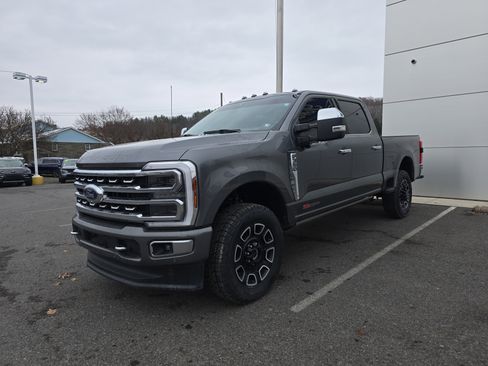 Used 2024 Ford F350 Platinum image 8