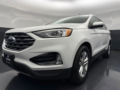 Used 2019 Ford Edge SEL w/ Equipment Group 201A AWD/4WD image 2