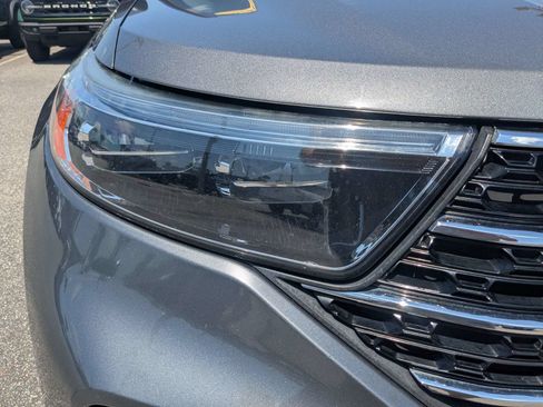 Used 2021 Ford Explorer XLT RWD image 10