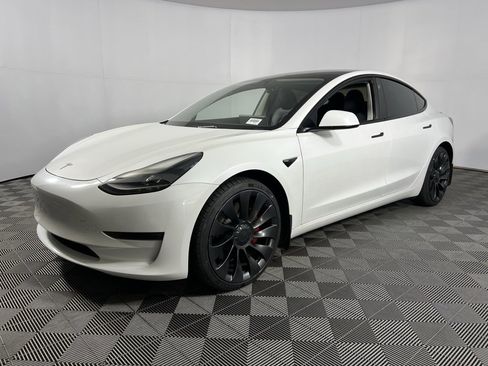 Used 2023 Tesla Model 3 Performance image 9