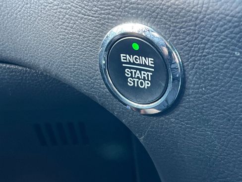 Used 2023 Ford Edge SEL image 20