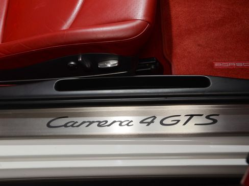 Used 2012 Porsche 911 Carrera 4 GTS image 20
