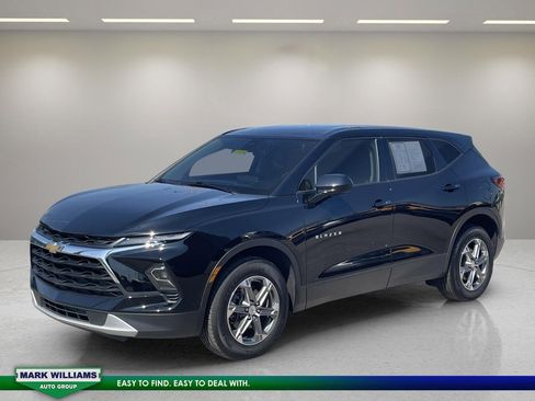 Used 2024 Chevrolet Blazer LT w/ Driver Confidence Package image 2