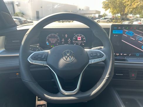 New 2026 Volkswagen Tiguan SE R-Line FWD image 20