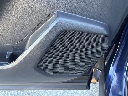 Used 2021 Toyota Highlander XLE image 25