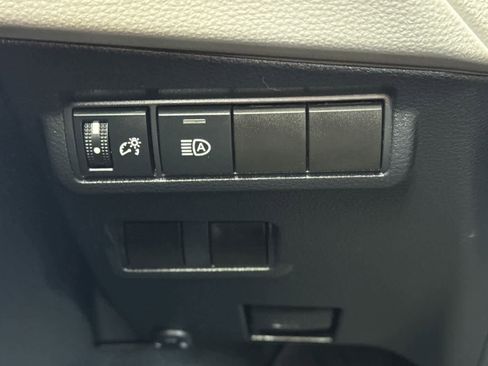 Certified 2024 Toyota Corolla Cross L image 29