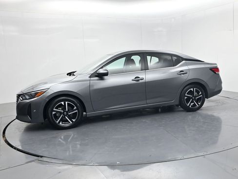 Used 2024 Nissan Sentra SV FWD image 4